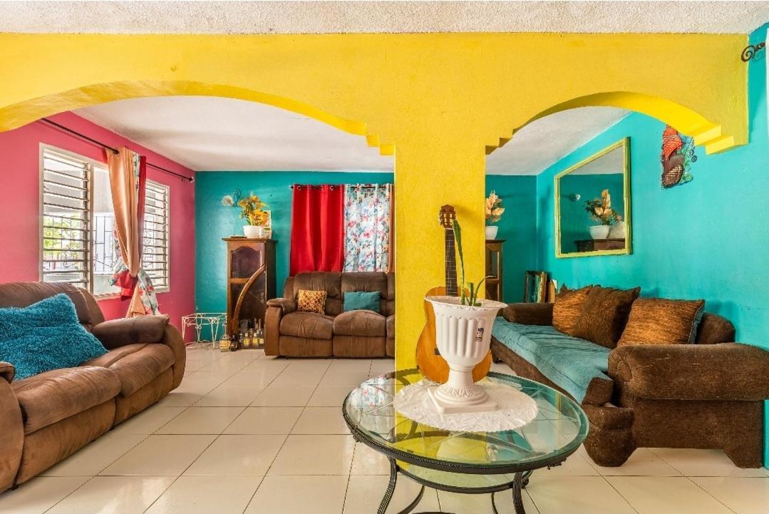 Colorful Private Room Oasis Montego Bay Kültér fotó